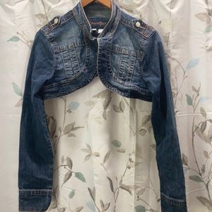 Younique shoulder jean jacket